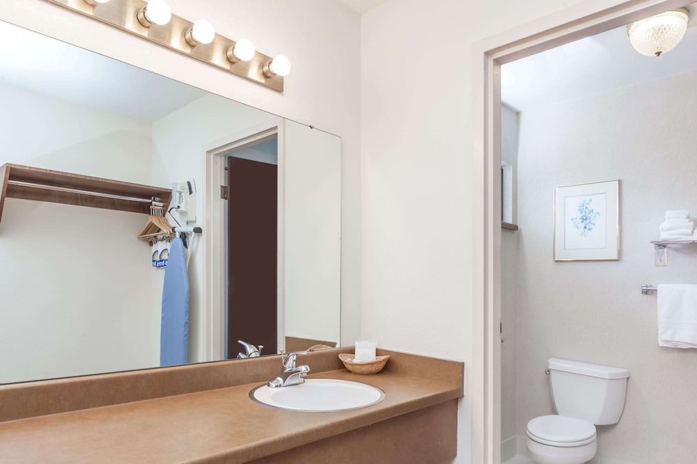 days inn and suites by wyndham sunnyvale