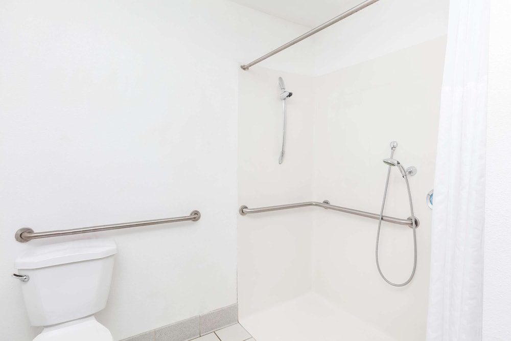 days inn and suites by wyndham sunnyvale