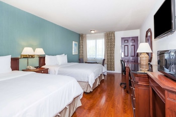 days inn and suites by wyndham sunnyvale