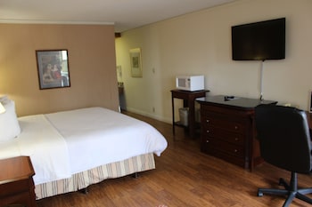 days inn and suites by wyndham sunnyvale