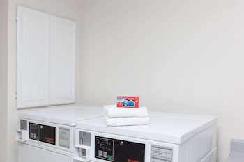 days inn and suites by wyndham sunnyvale