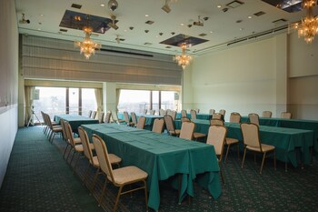 okazaki new grand hotel