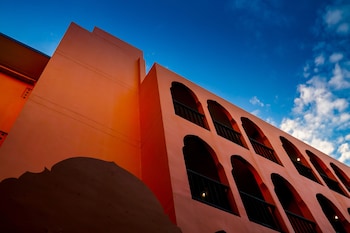 khaleej mass hotel patong