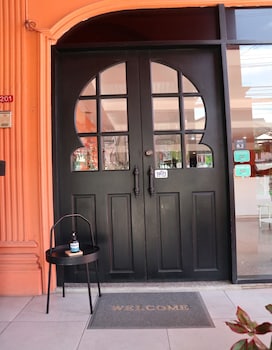 khaleej mass hotel patong