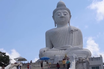 khaleej mass hotel patong