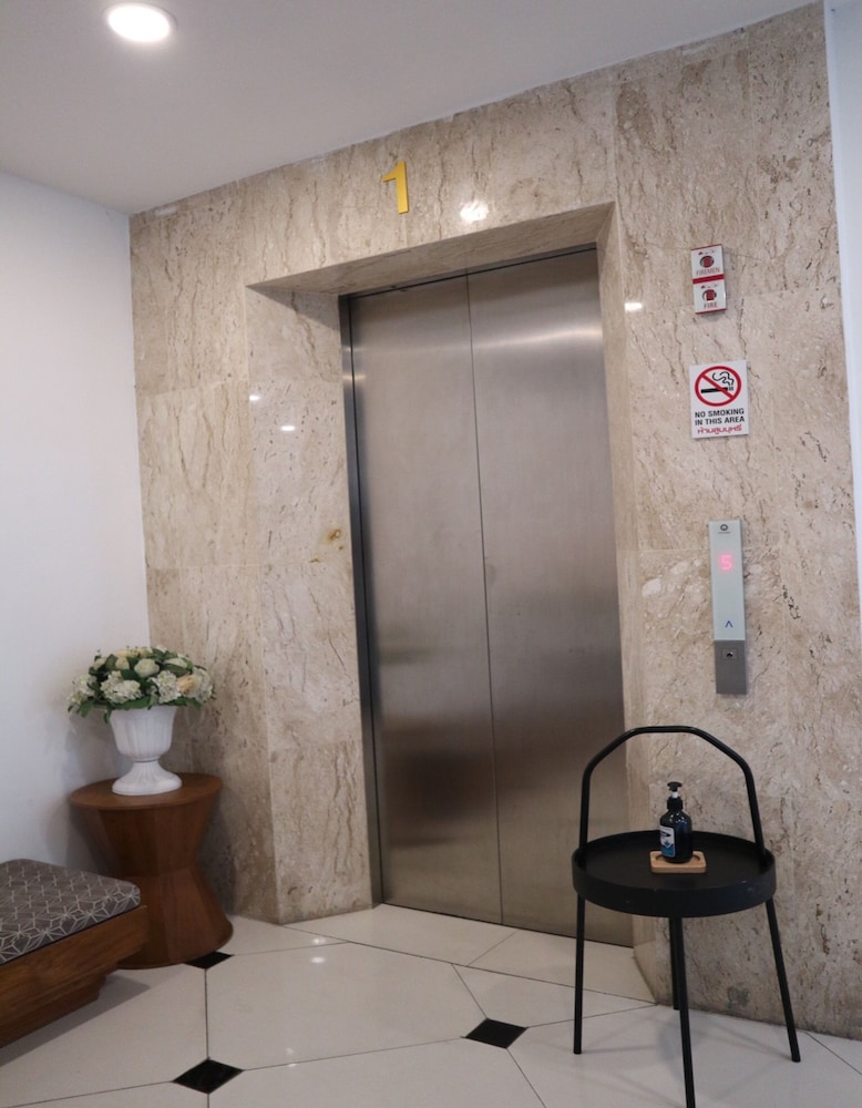 khaleej mass hotel patong