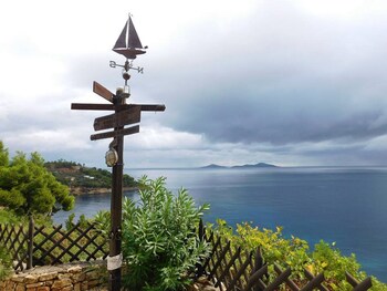Milia Bay Hotel Apartments,Alonnisos Old Town>>Alonissos,3 star