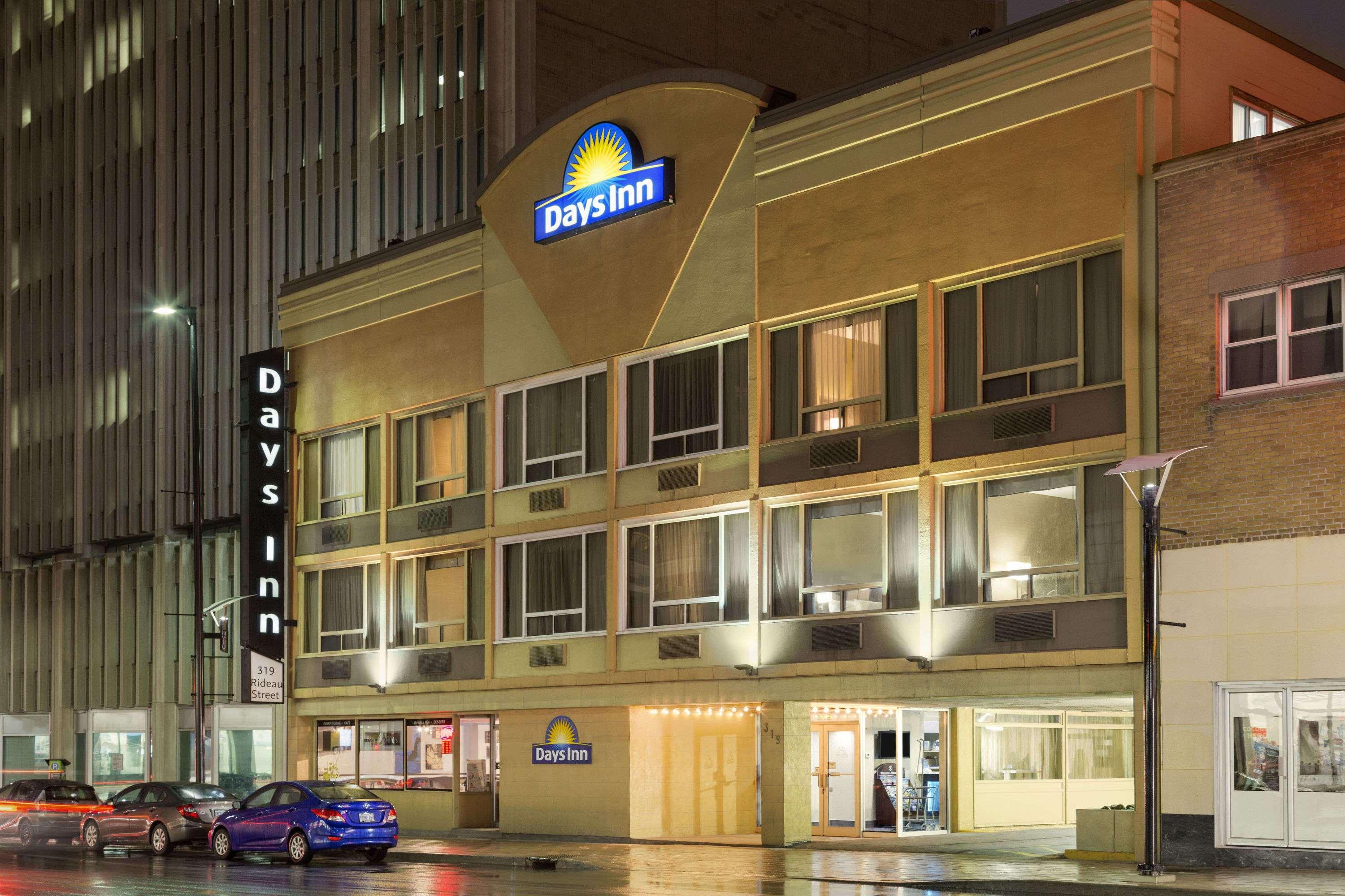 Days Inn By Wyndham Ottawa,Ontario>>Ottawa,4 star