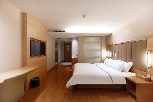 ji hotel urumqi youhao