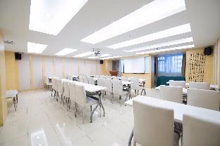 ji hotel urumqi youhao