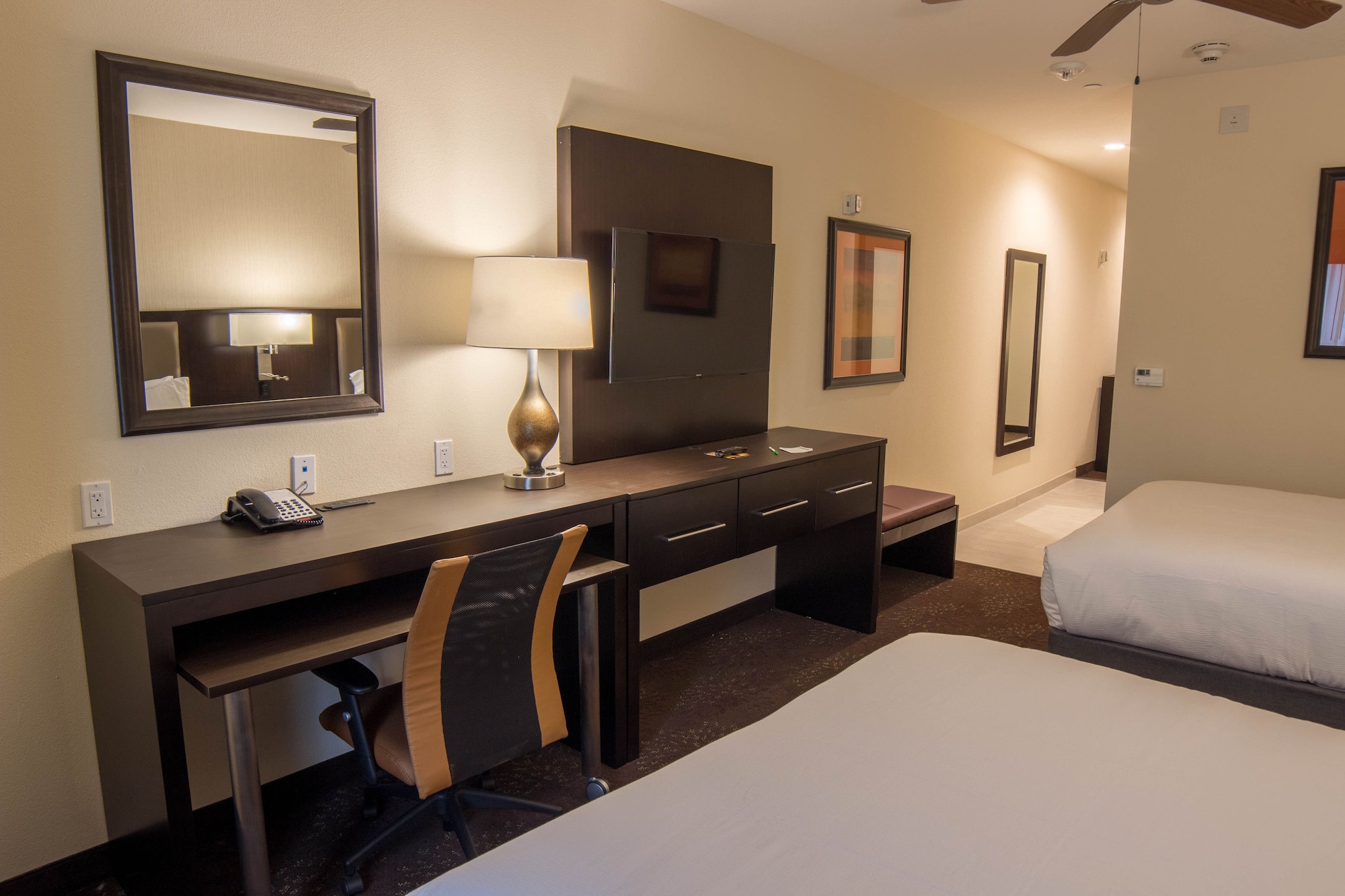 holiday inn trophy club by ihg