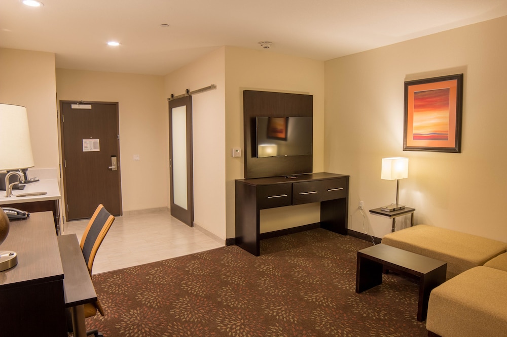 holiday inn trophy club by ihg