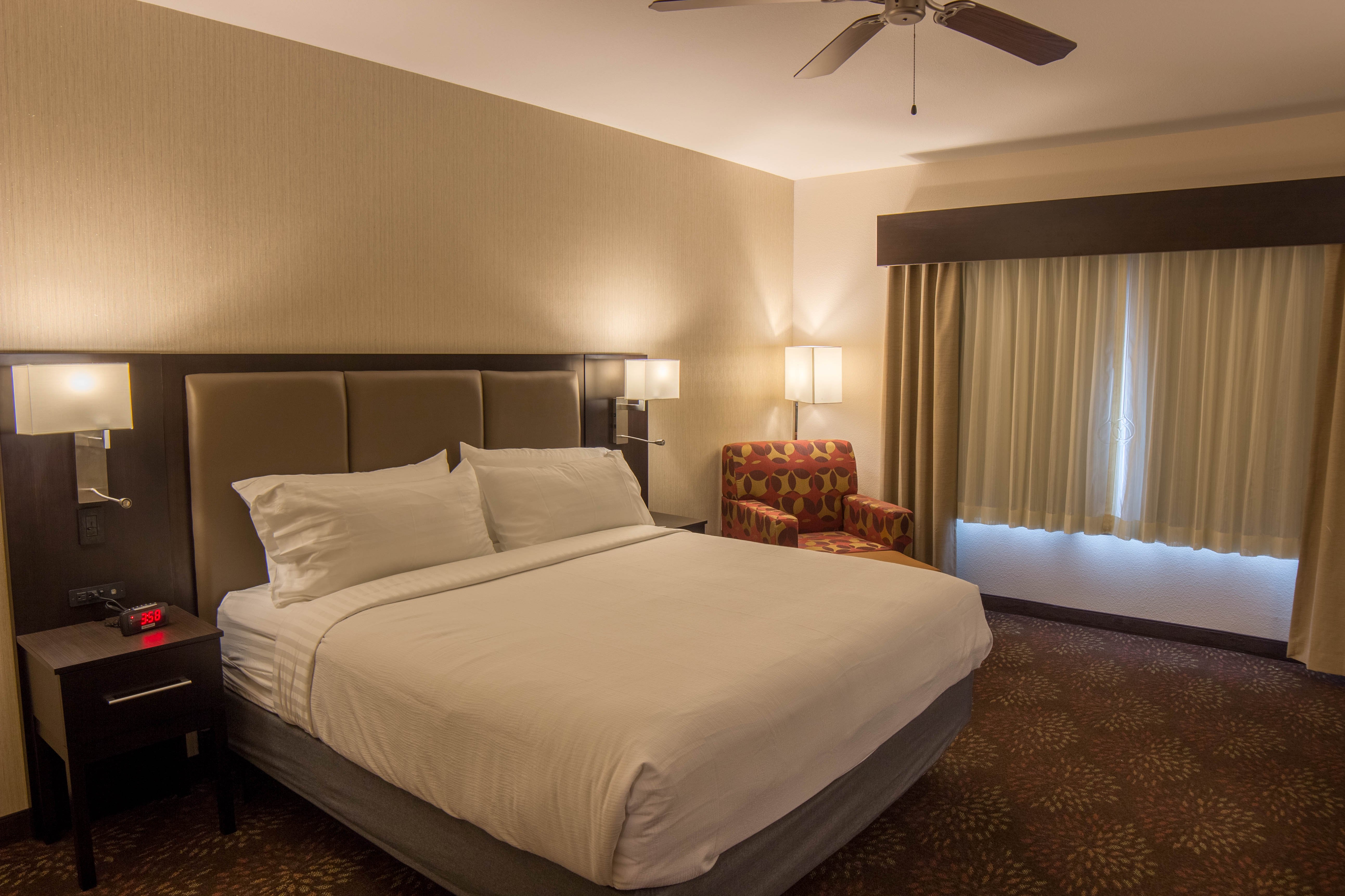 holiday inn trophy club by ihg
