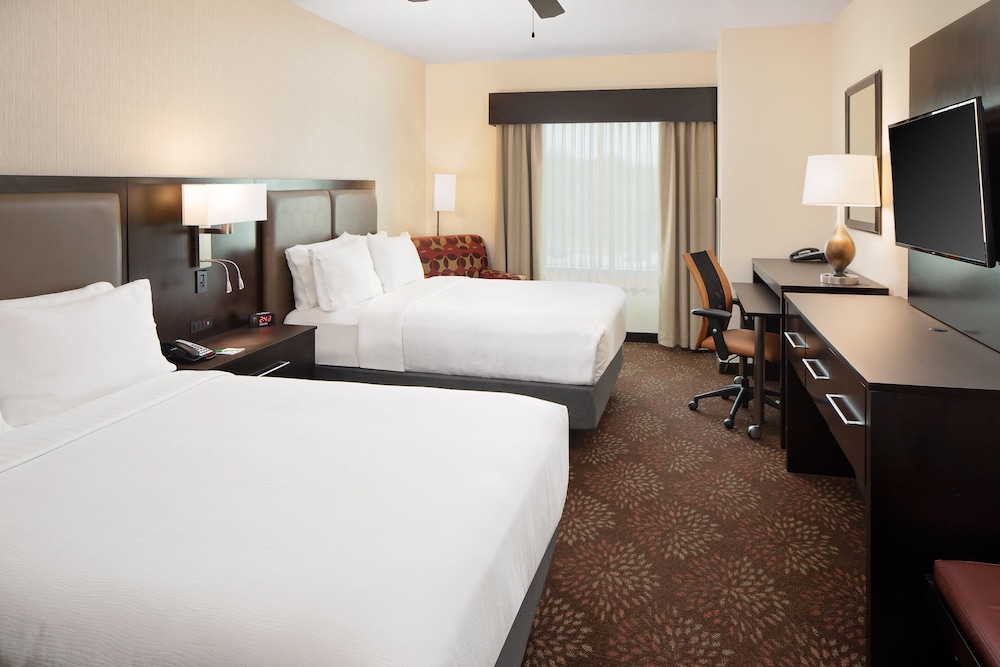 holiday inn trophy club by ihg