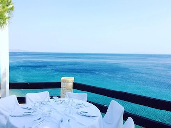 hotel cokkinis