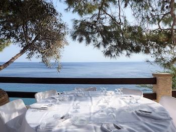 hotel cokkinis