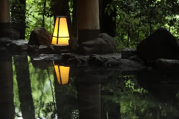 yamanaka onsen shirasagiyu tawaraya