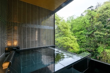 yamanaka onsen shirasagiyu tawaraya