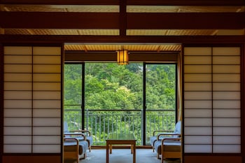 yamanaka onsen shirasagiyu tawaraya