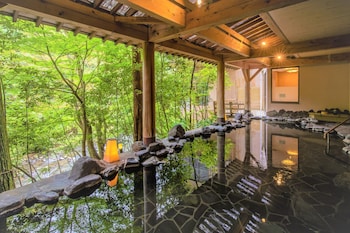 yamanaka onsen shirasagiyu tawaraya