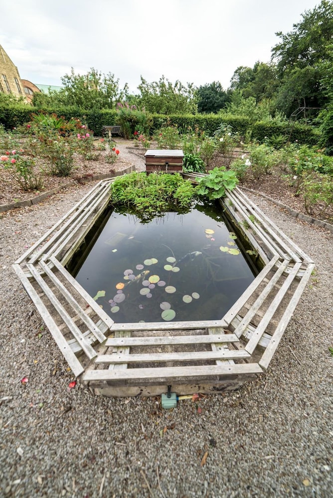 the mirfield monastery