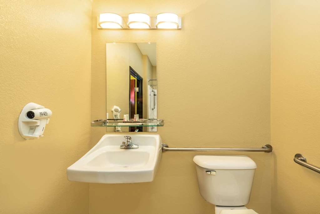 days inn by wyndham rockdale texas