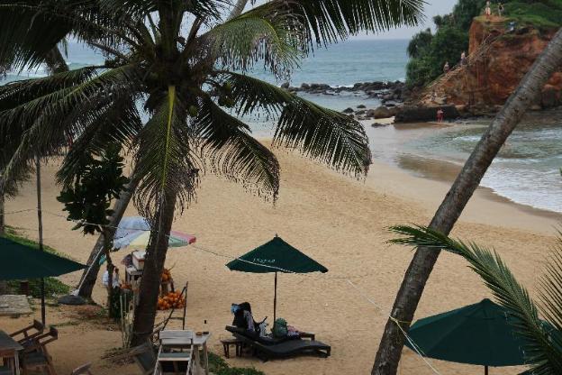 sunset beach mirissa