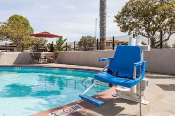Days Inn By Wyndham Santa Maria,Lompoc>>California,2 star