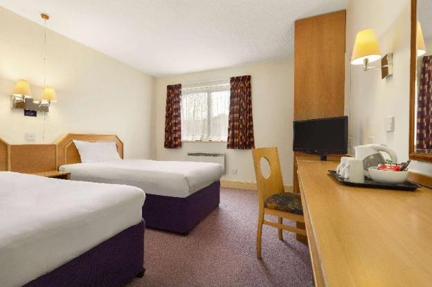 days inn by wyndham sevenoaks clacket lane
