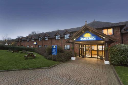 days inn by wyndham sevenoaks clacket lane