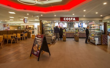 Days Inn By Wyndham Sevenoaks Clacket Lane,London>>Crockham Hill,3 star