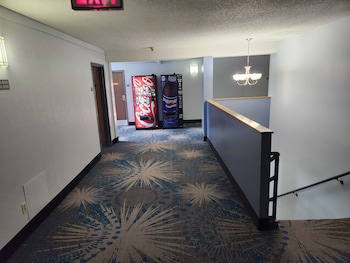 Days Inn By Wyndham Sioux Falls Airport,Sioux Falls>>Minnehaha County,2 star