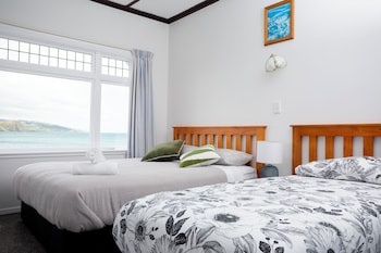 moana lodge hostel