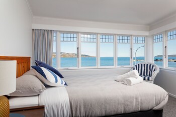 moana lodge hostel