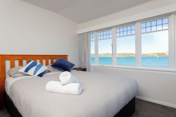 moana lodge hostel