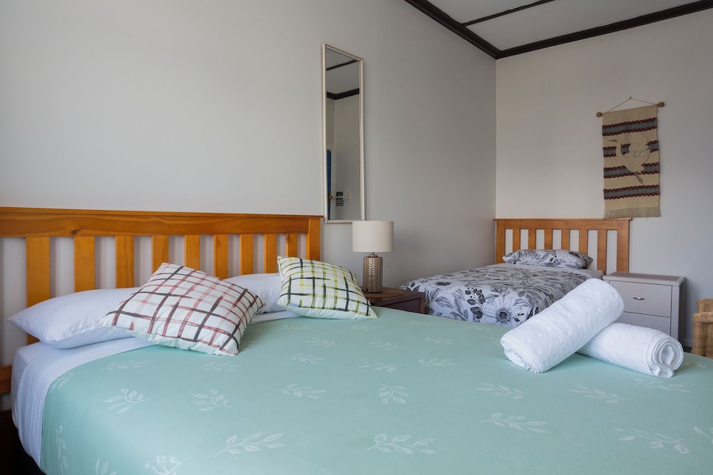 moana lodge hostel