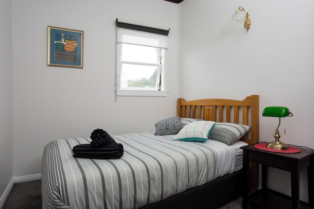 moana lodge hostel