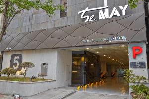 hotel the may