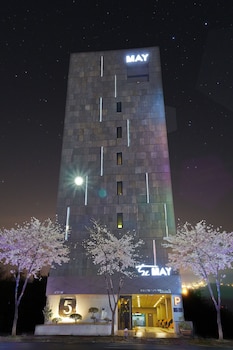 hotel the may