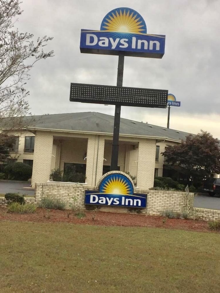 days inn by wyndham spartanburg waccamaw