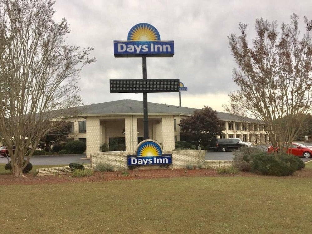 days inn by wyndham spartanburg waccamaw