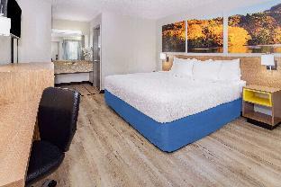 days inn by wyndham spartanburg waccamaw