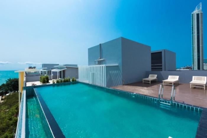 d at sea hotel
