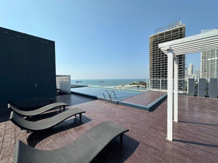 d at sea hotel