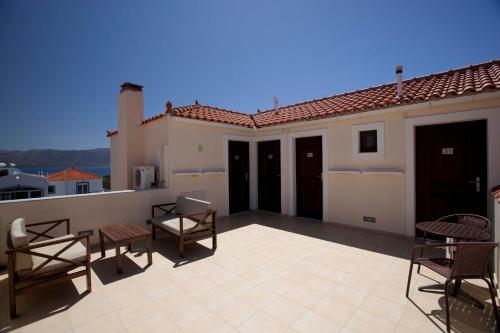 Berdoussis Hotel,Peloponnese>>Elafonisos,2 star