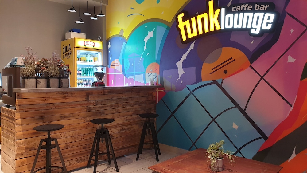 funk lounge hostel