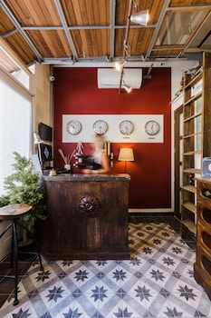 two pillows boutique hostel