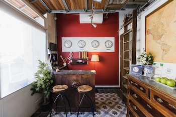 two pillows boutique hostel