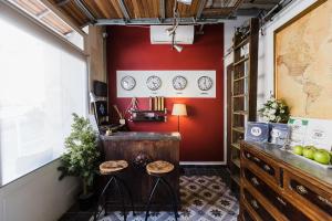 two pillows boutique hostel