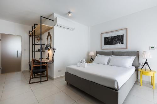 two pillows boutique hostel